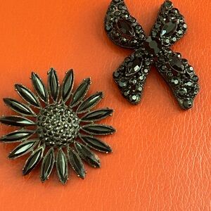 2 vintage Weiss flower brooches. Stunning black rhinestone pins. Signed.